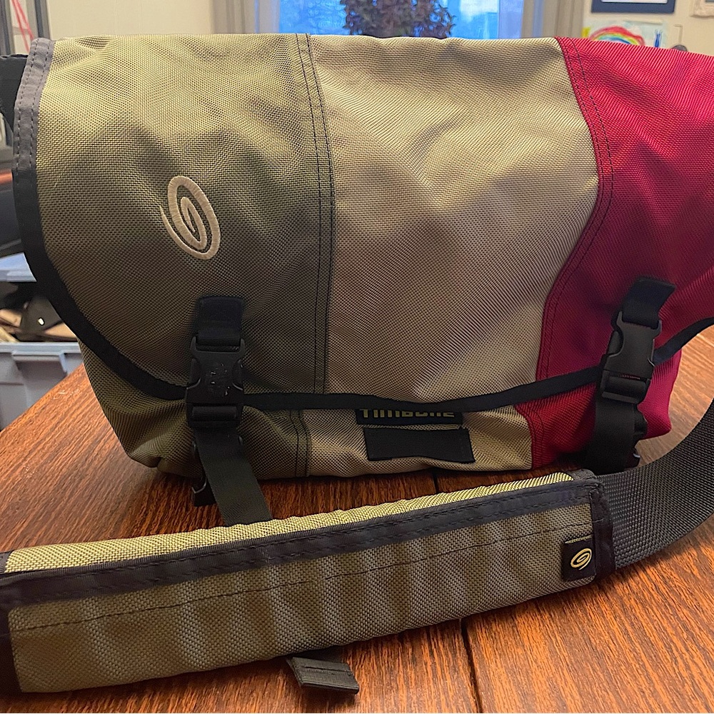 Timbuk2 19” messenger bag!